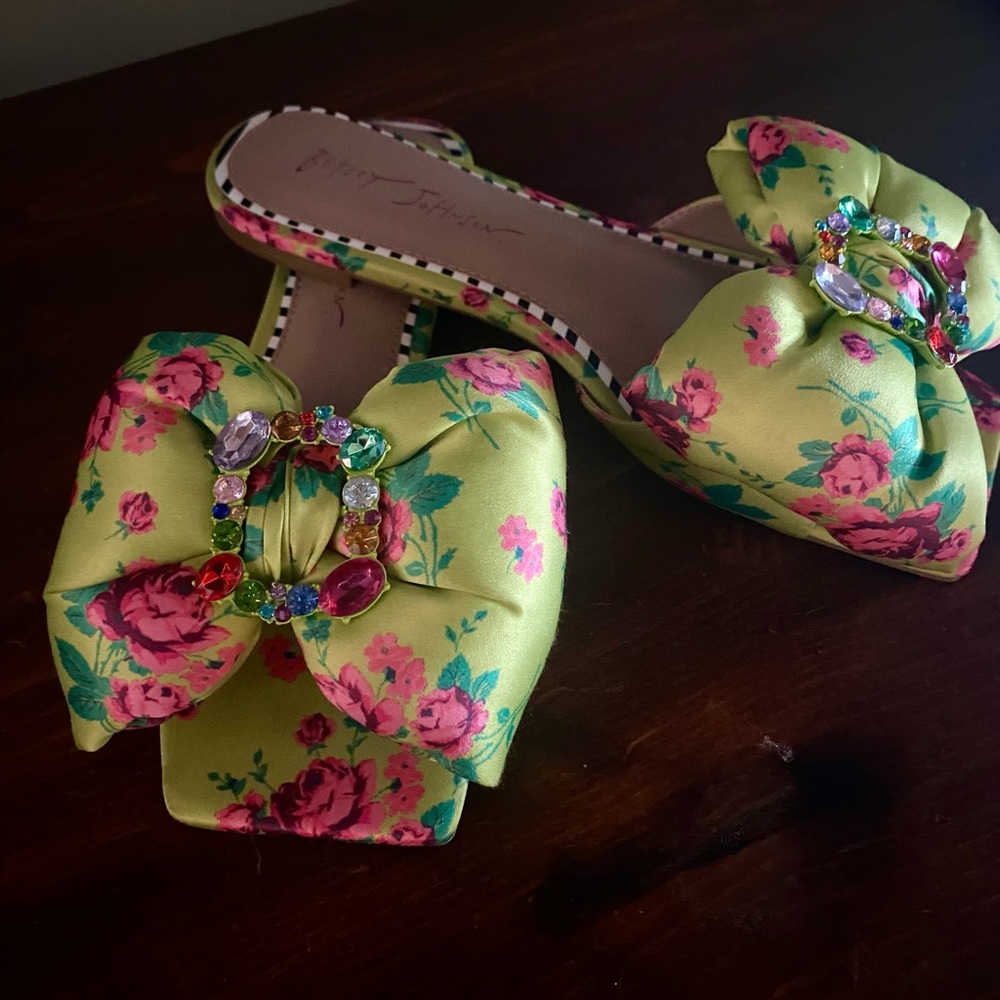 Betsy Johnson Sandals-Fabulous fun& funky